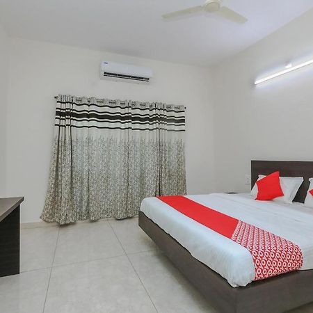 Oyo 22211 Shree Ankanatheshwara Residency Nanjangud Exterior foto