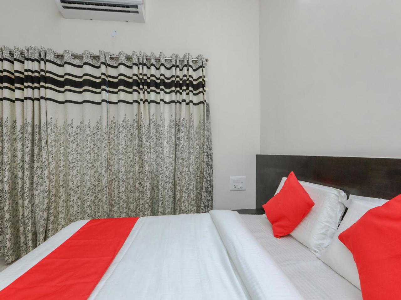 Oyo 22211 Shree Ankanatheshwara Residency Nanjangud Exterior foto