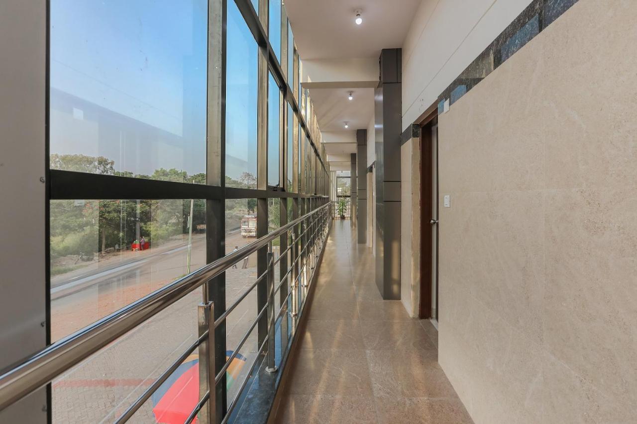 Oyo 22211 Shree Ankanatheshwara Residency Nanjangud Exterior foto